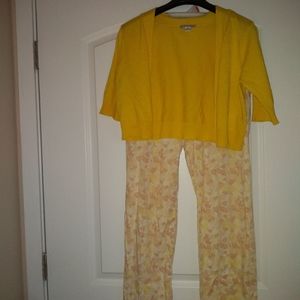 Sweater/printed pants